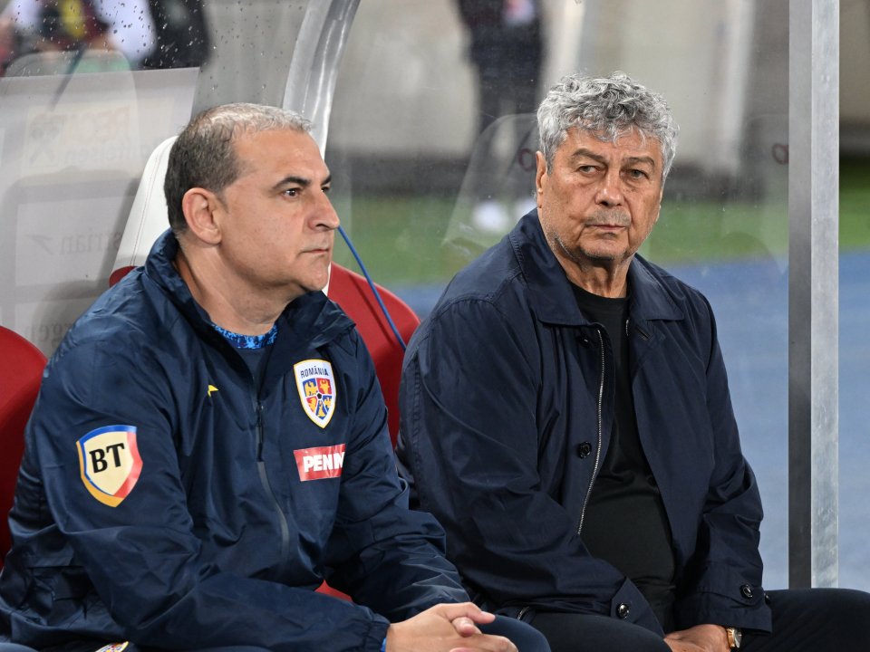 Mircea Lucescu, pe bancă, alături de secundul Ionel Gane