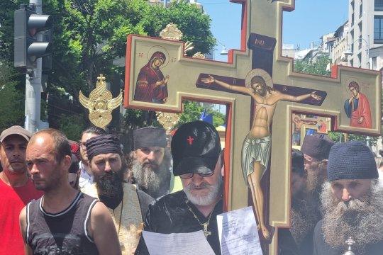 Gigi Becali a ieșit să ”sfințească” traseul urmat de comunitatea LGBTQ+: ”Lui Dumnezeu nu-i place așa!”