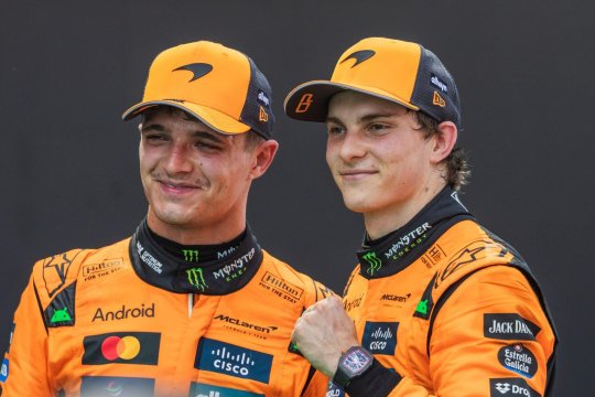 Când vor purta Lando Norris și Oscar Piastri logo-ul Băncii Transilvania pe monopostul McLaren