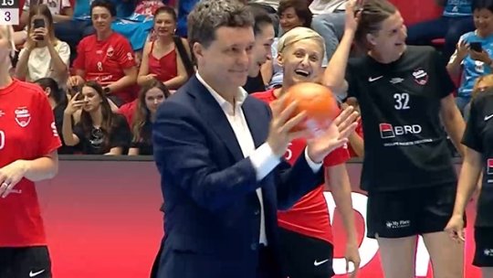 Nicușor Dan a intrat pe teren la Gala Neagu. Cum s-a descurcat președintele României de la 7 metri