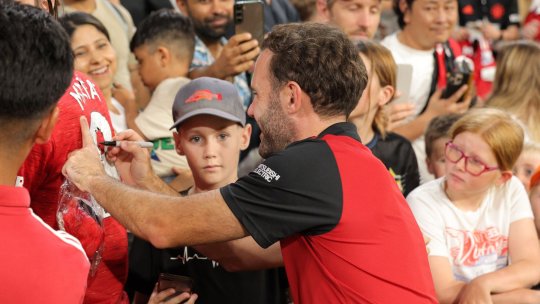 Fostul jucător al lui Chelsea a adunat 11 staruri ale fotbalului pentru un proiect istoric. Mesajul pe care vrea să îl transmită la 37 de ani