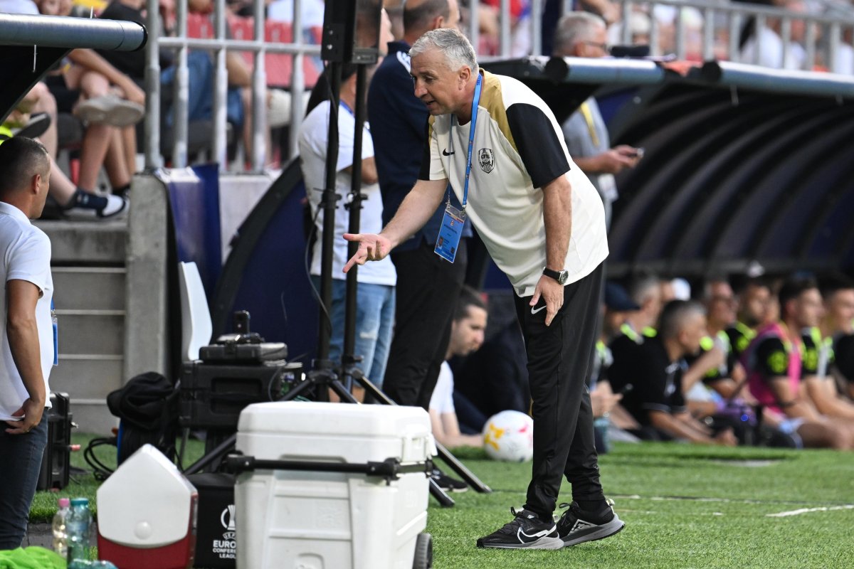 Dan Petrescu, supărat din cauza absenței lui Louis Munteanu