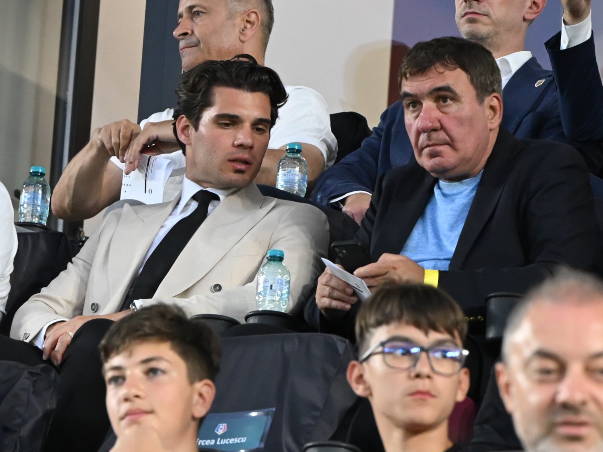 Ianis Hagi a fost alături de tatăl său la finala CE U19, eveniment la care a fost desemnat să aducă trofeul pe teren