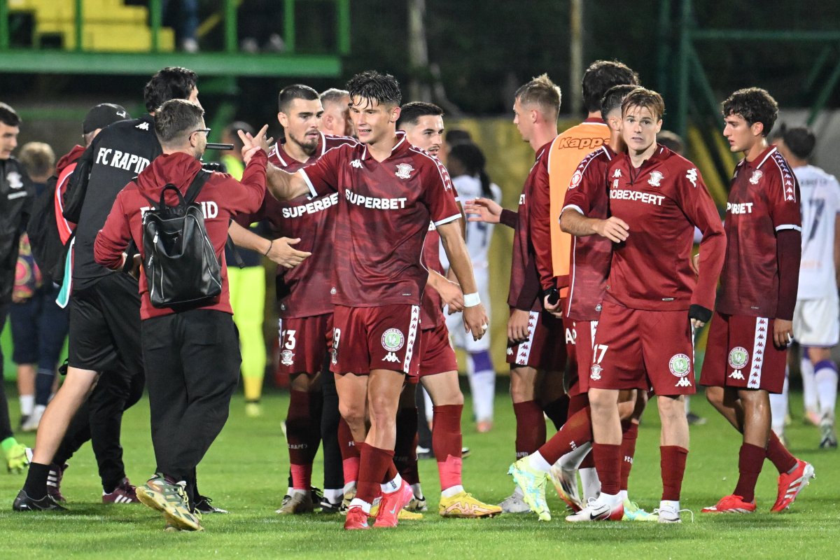 Rapid București a învins-o pe FC Argeș cu scorul de 2-0