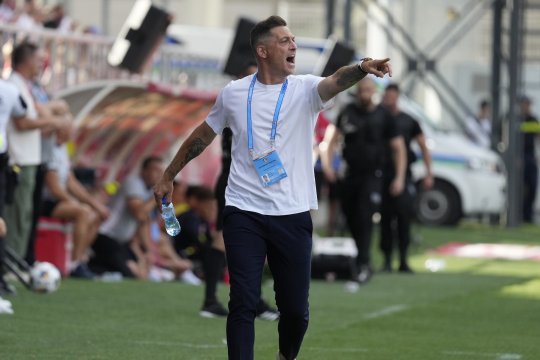 Mirel Rădoi, după egalul uluitor cu UTA: ”Pentru mine nu e o surpriză”. Ce transfer mai așteaptă