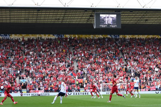 Imagini pline de emoție la primul meci al lui Liverpool după decesul lui Diogo Jota
