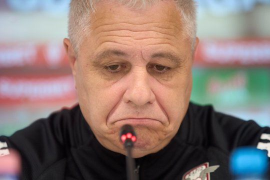 L-a distrus pe Marius Șumudică: ”Când apari așa la 50 de ani, nu ai cum să fii tratat normal! A pierdut jucători prin Dubai, îi uita pe acolo, a fost haos total”
