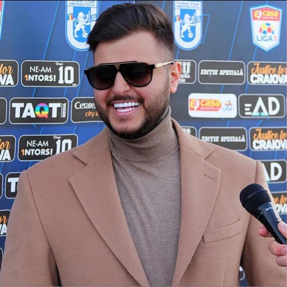 Mititelu jr, ca James Bond. A ”sărit” din elicopter și a plecat pe jetski, într-un clip de promovare inedit. ”Familia Mititelu investește 2 milioane de euro”