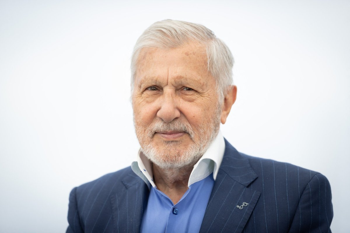 Ilie Năstase are 2 titluri de Grand Slam