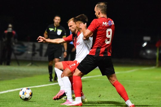 Jucătorii lui Dinamo se plâng după startul de meci ratat: ”Am fost moi, 15 minute foarte rele”