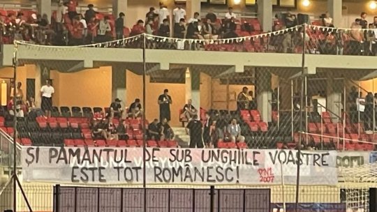 Tunete și fulgere în direct, pe subiectul Csikszereda - Dinamo: ”Niște nesimțiți provocatori” / ”I-au lăsat să intre cu bannerul pentru a le da omor” vs. ”Bannerul este inflamator”
