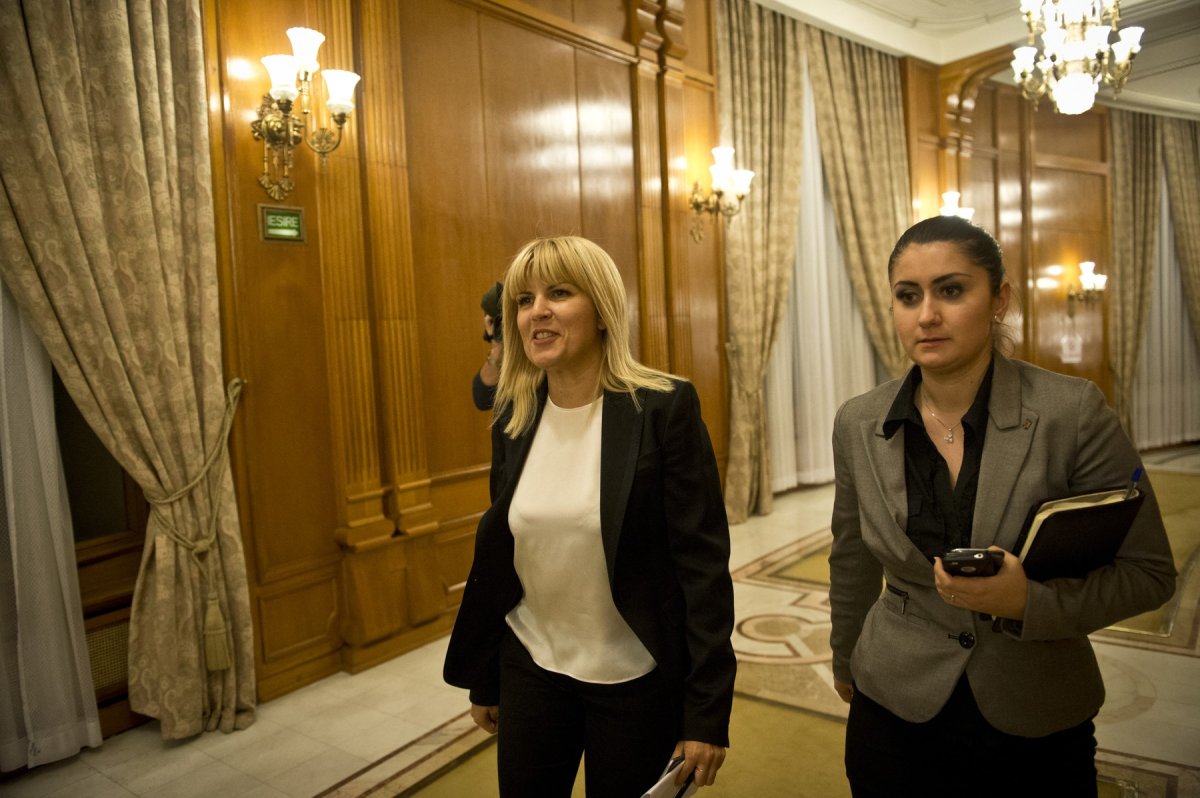 Elena Udrea a ieșit din închisoare!