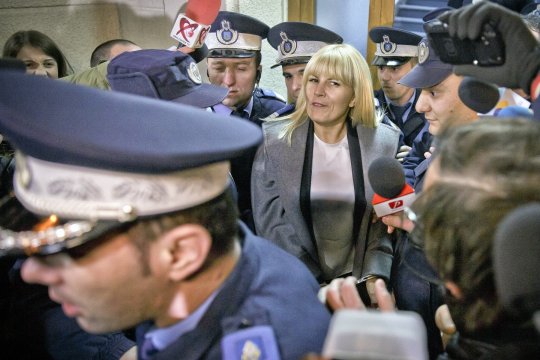 Elena Udrea, prima reacție după ce a ieșit din închisoare: ”Nu mai făceam 'Gala Bute' dacă știam că acesta e costul!” + Gigi Becali: ”E o femeie puternică cât 10 bărbați”