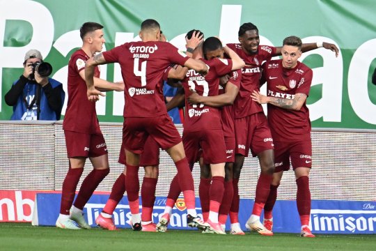 Ghinion uriaș pentru CFR Cluj în returul cu Paksi! Dan Petrescu, forțat să facă două schimbări în primele 18 minute