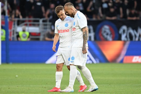 Denis Alibec a fost sfătuit să nu revină la FCSB: ”Am vorbit cu bunica mea”