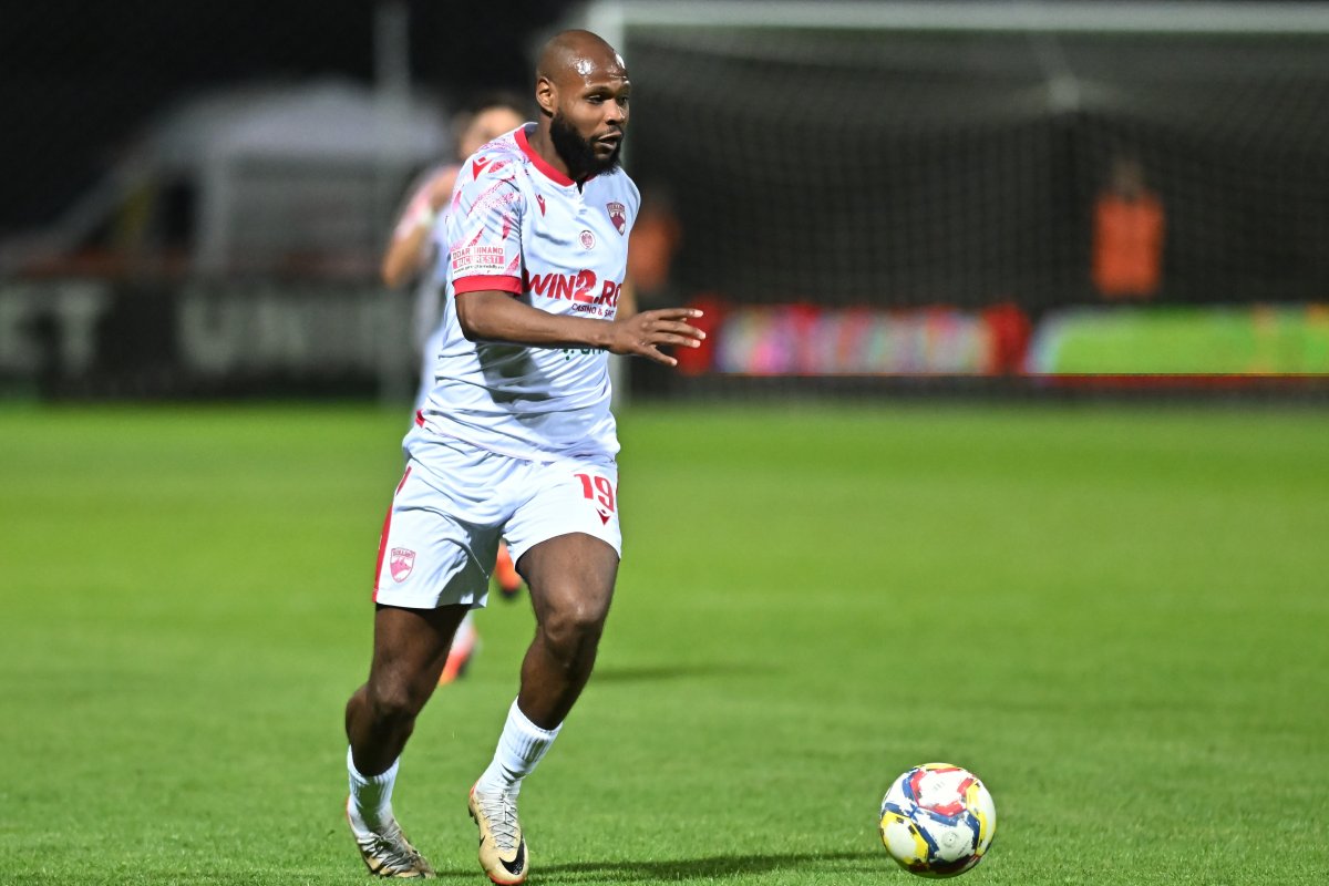 Hakim Abdallah a sosit la Dinamo în 2023, de la formația belgiană Virton