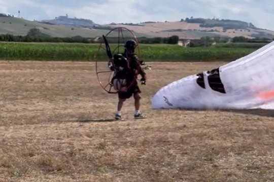 Nu a știut că a imortalizat ultimul zbor al partenerului ei. Clipul emoționant postat de Mihaela Rădulescu la două zile de la moartea lui Felix Baumgartner