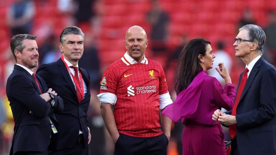 Liverpool poate ajunge la 300 de milioane de euro cheltuite în mercato. Campioana Angliei oferă 90 de milioane pentru un atacant