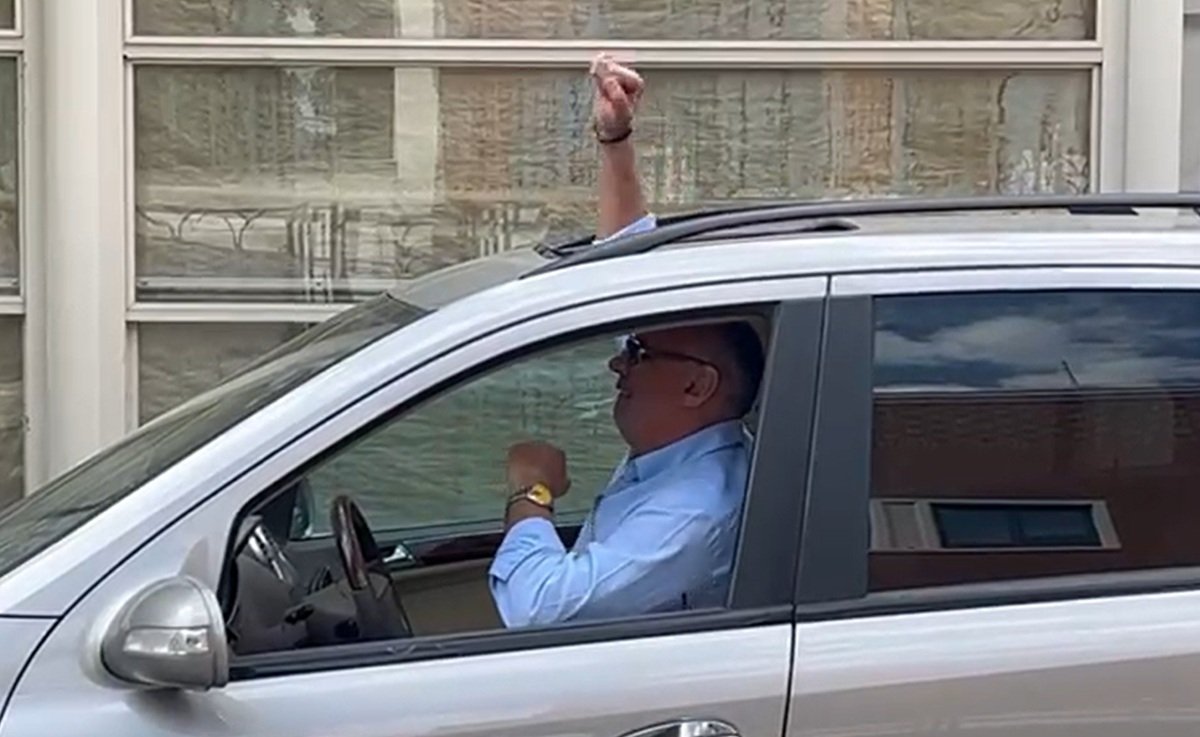 Florin Prunea, în mașina sa, Girela