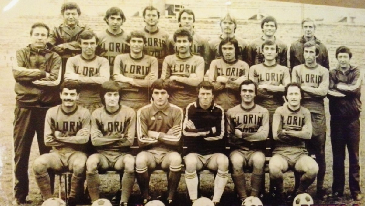 Ce mai bună versiune a Gloriei Buzău, ediția '84-'85. Pe rândul de sus, de la stânga la dreapta: Mircea Pătrașcu (medic), Valentin Kramer, Ilie Năstase, Eremia Șumulanschi, Petrică Comănescu, Dumitru Ghizdeanu şi Ion Ioniță (antrenor secund). La mijloc: Gheorghe Constantin (antrenor principal), Ion Balaur, Dudu Georgescu, Ion Tică, Puiu Stoica, Constantin Mircea, Liviu Andriesei şi Florian Dumitrescu (antrenor secund). Pe rândul de jos: Dan Tulpan, Mircea State, Vasile Lazăr, Alexandru Cristian, Vasile Ivana şi Gabriel Zahiu