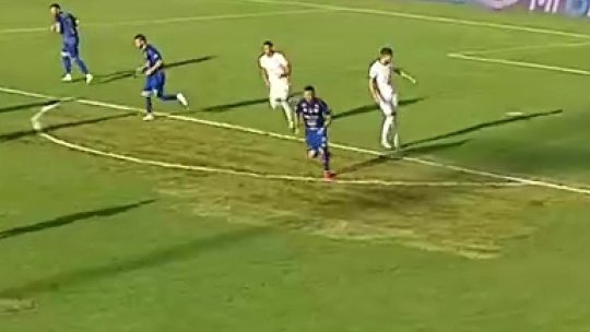 În astfel de condiții se dispută un meci de SuperLiga în 2025: ”Orezărie! Nu se poate să arate în asemenea hal”