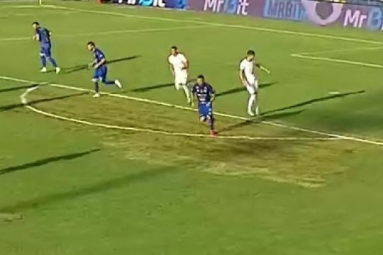 În astfel de condiții se dispută un meci de SuperLiga în 2025: ”Orezărie! Nu se poate să arate în asemenea hal”