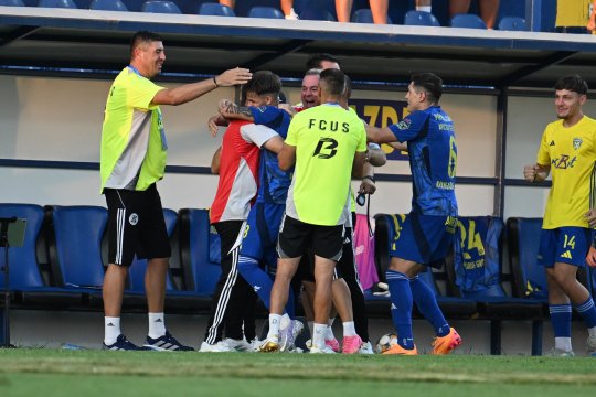 Probleme cu o ”ciupercă” pentru echipa din SuperLiga: ”Nu mi-a venit să cred când am văzut. S-a ales o soluție de moment, din păcate”