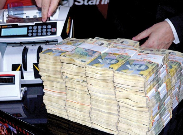 Un miliard de euro susține publicația lui Adrian Mititelu că ar fi fost direcționați ilegal către echipele din fotbalul românesc de-a lungul ultimilor 20 de ani din