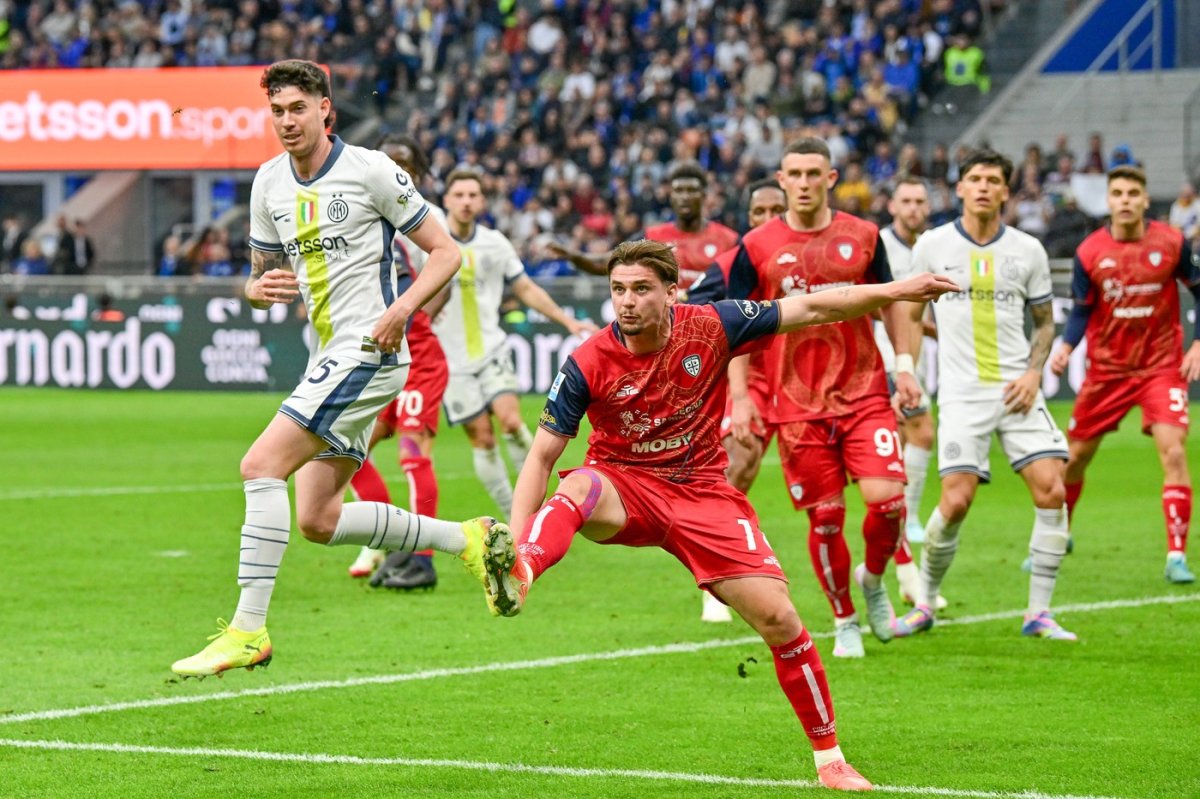 Cagliari l-a cumpărat pe Răzvan Marin cu 10.000.000 de euro
