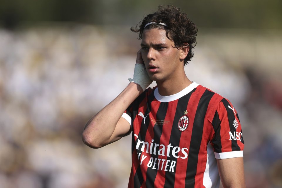 Matteo Duțu a jucat în ultimul sezon pentru Milan Primavera