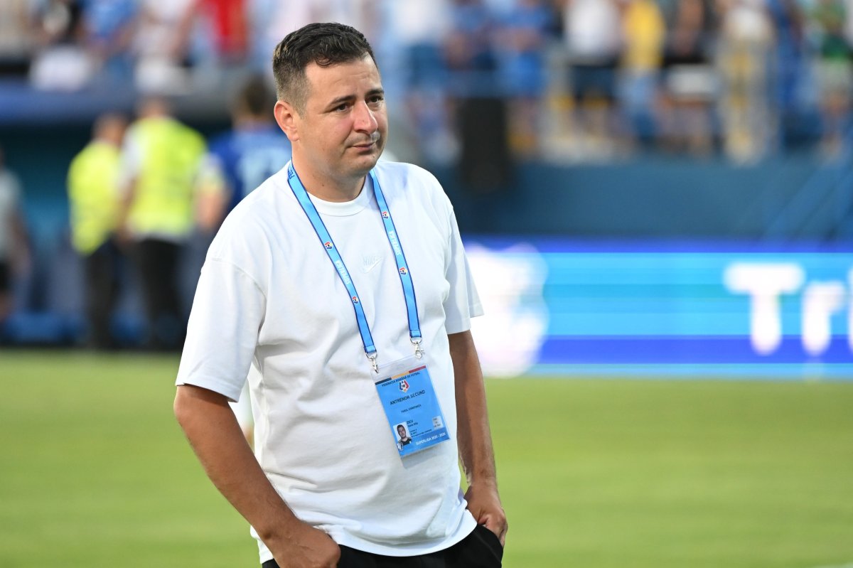 Farul lui Ianis Zicu, în discuții avansate cu Brighton pentru transferul unui fost campion