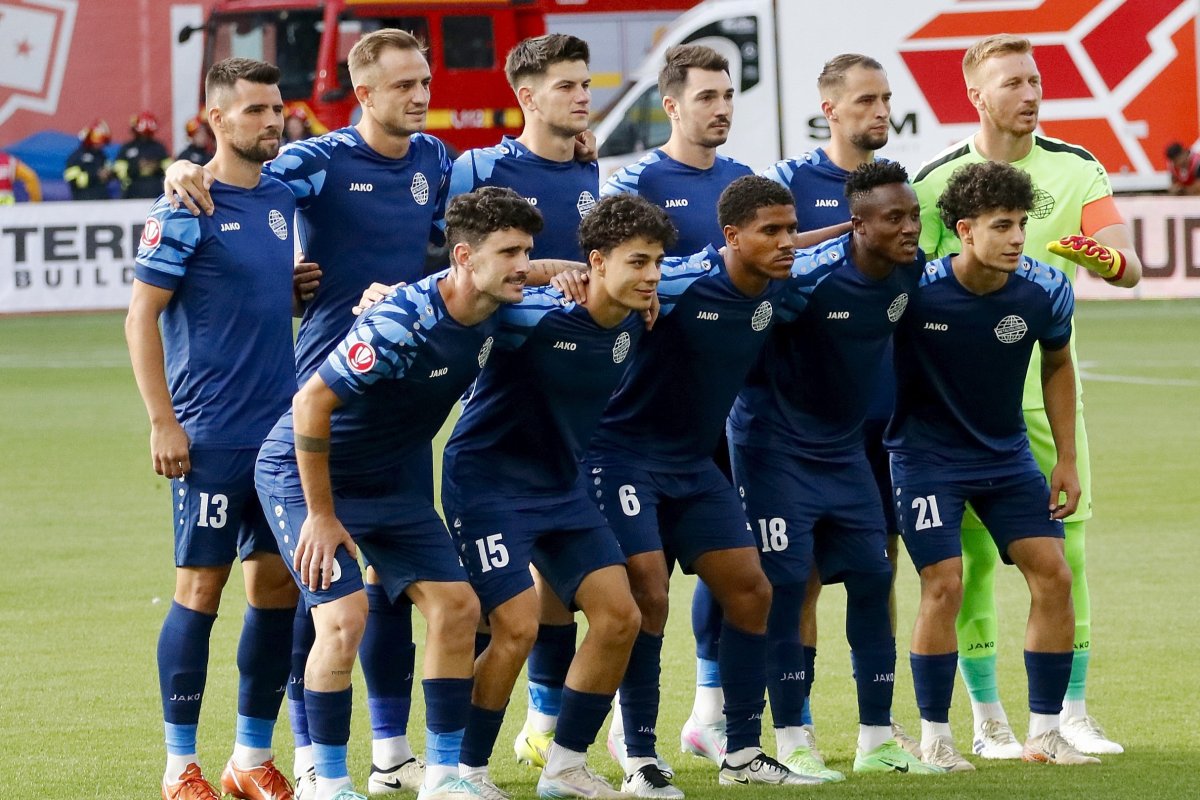 Metaloglobus - Petrolul Ploiești, de la 19:45, pe iAMsport.ro