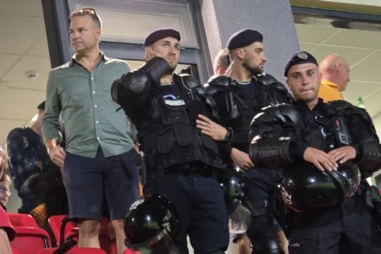 Jandarmii au intervenit în zona VIP la Csikszereda - Rapid, când au văzut ce se întâmplă. Maghiarii au izbucnit: ”Cred că este o glumă”