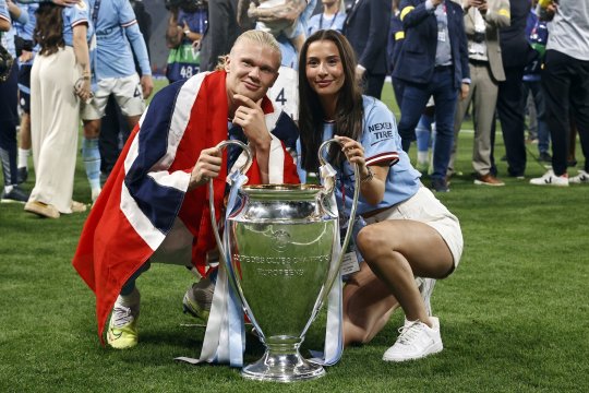 Cadoul pe care i l-a făcut Haaland iubitei sale în vacanța de la Roma. Un fotbalist din SuperLigă câștigă suma respectivă în câțiva ani buni