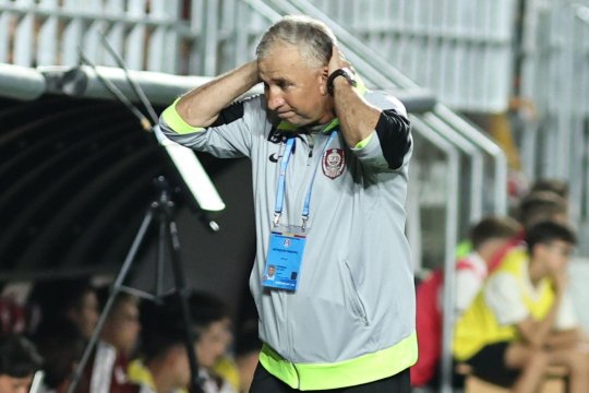 Dan Petrescu, exasperat din cauza accidentărilor: ”Intrăm eu și Hoban!”. Ce spune despre plecarea lui Louis Munteanu: ”Asta îmi doresc”