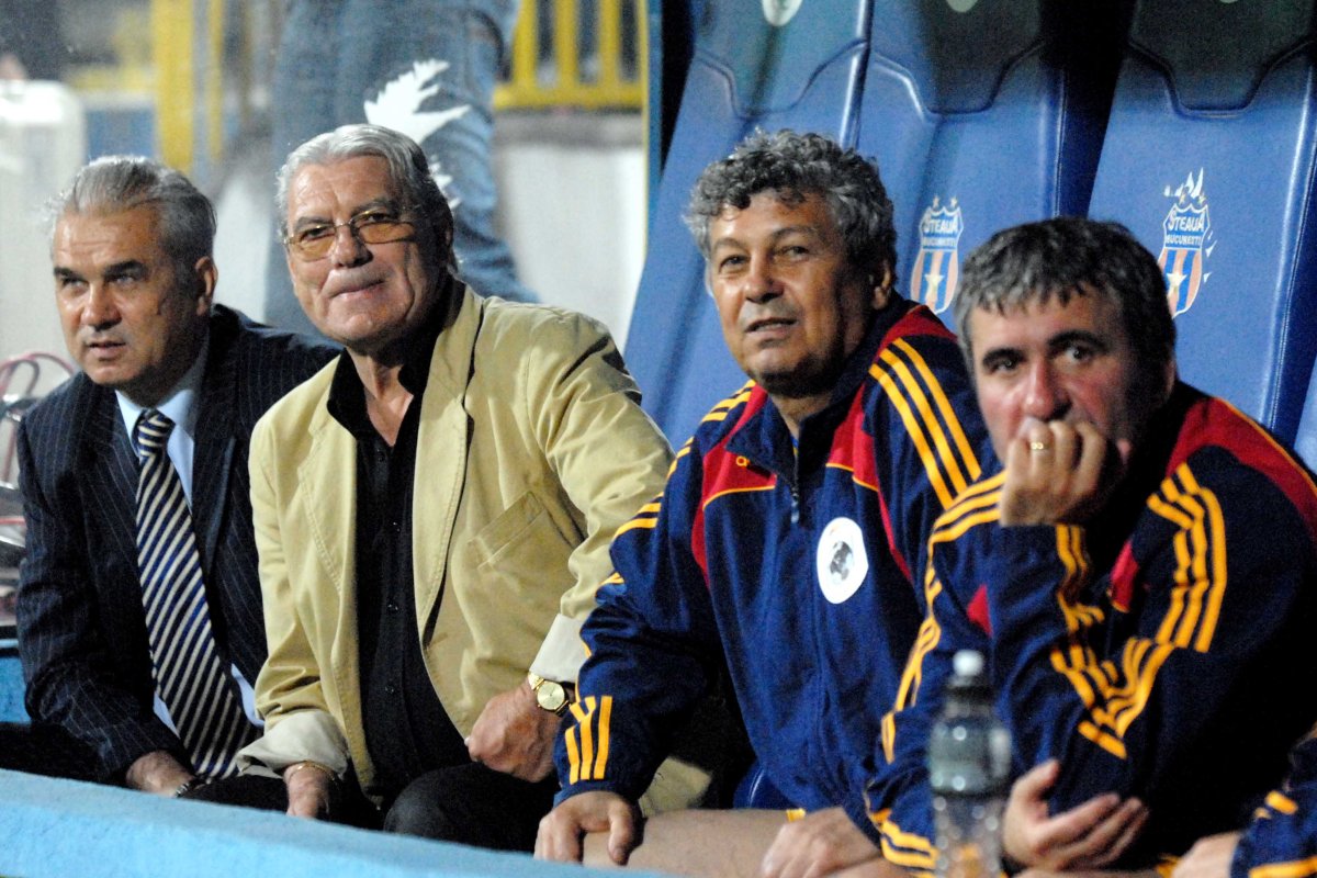 Mircea Lucescu și Gică Hagi, alături de alte legende ale fotbalului românesc, Anghel Iordănescu și Emeric Ienei