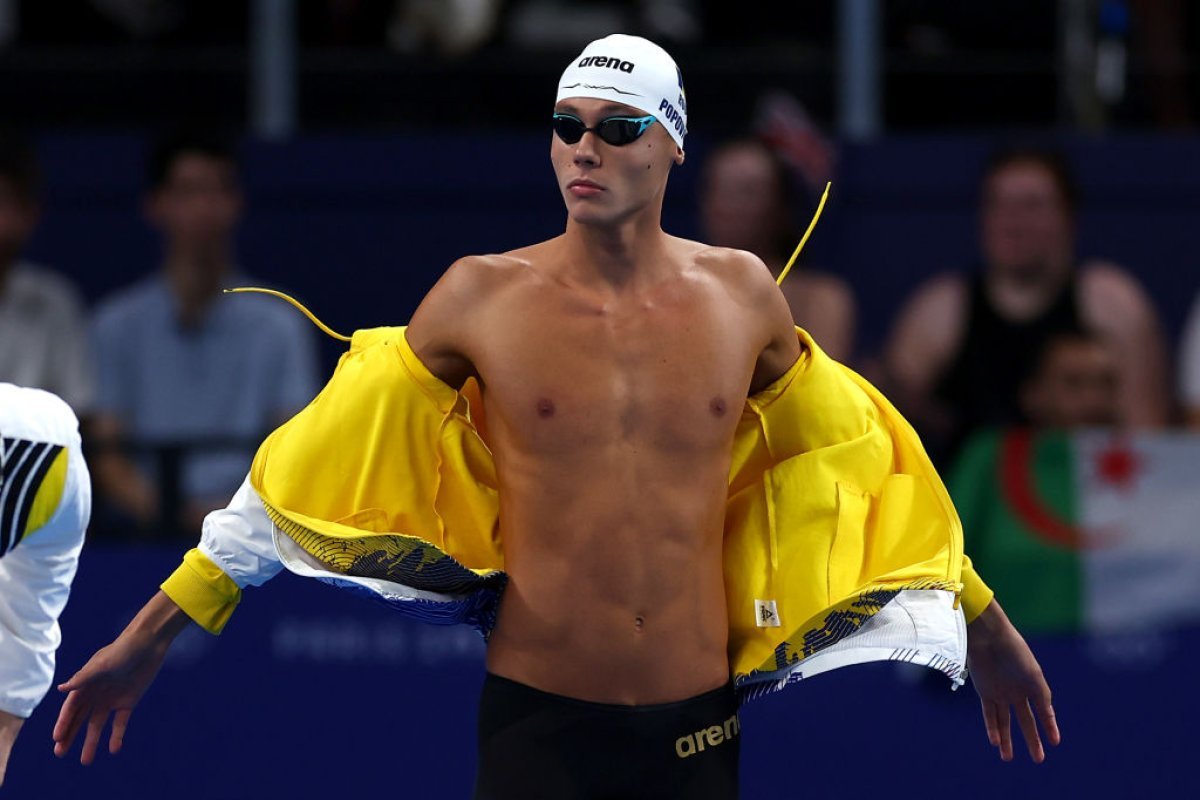 David Popovici are 3 medalii de aur la Campionatele Mondiale