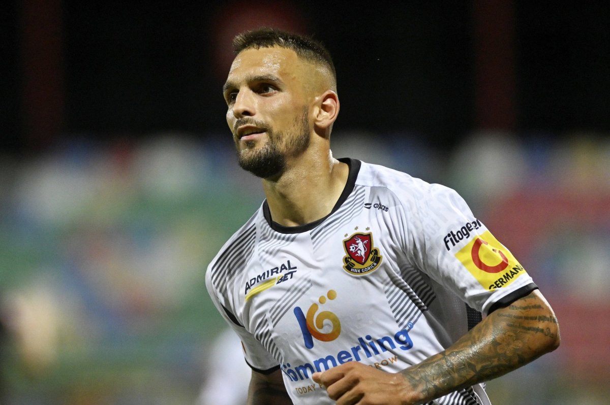 Dino Mikanovic are patru trofee câștigate în carieră