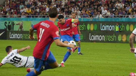 Arbitrul acuzat că o favorizează pe FCSB, prezent la meciul cu Shkendija! Alături de cine a fost surprins la tribuna oficială
