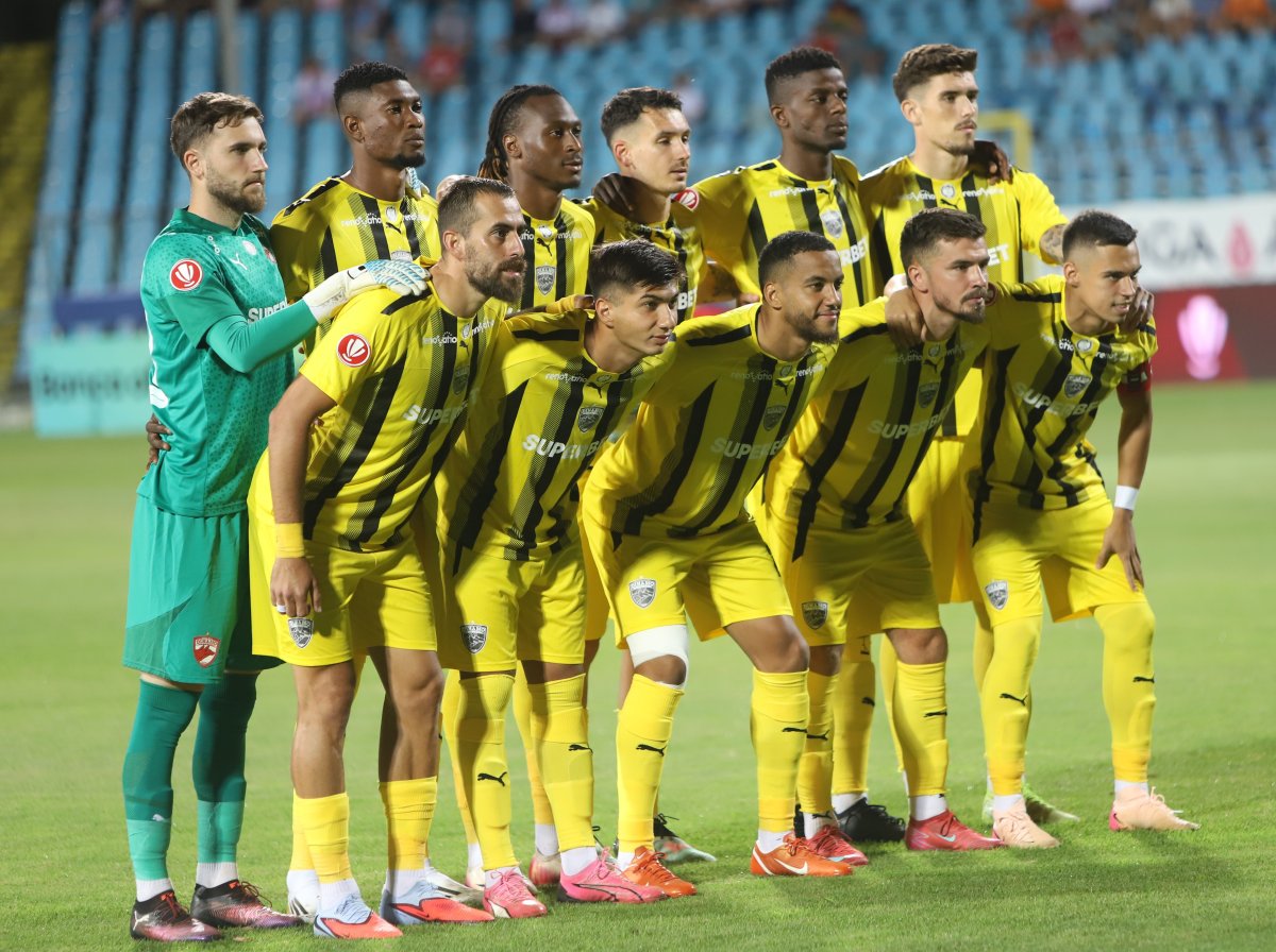 Dinamo are două pucnte după primele 3 etape ale stagiunii