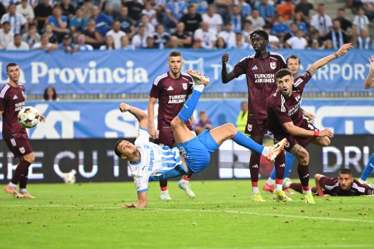 Universitatea Craiova - FK Sarajevo 4-0. Al Hamlawi reușește tripla, iar Craiova merge în turul III Conference league