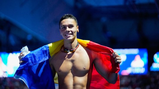 David Popovici, mesaj motivațional după ce a devenit dublu campion mondial: ”Credeți în voi! Învingeți-vă limitele”