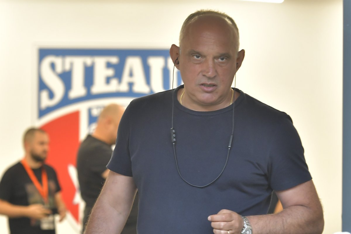 Momente de panică pentru Florin Prunea, după ce a fost luat de securitate: ”Îi auzeam cum țipau la sora mea”