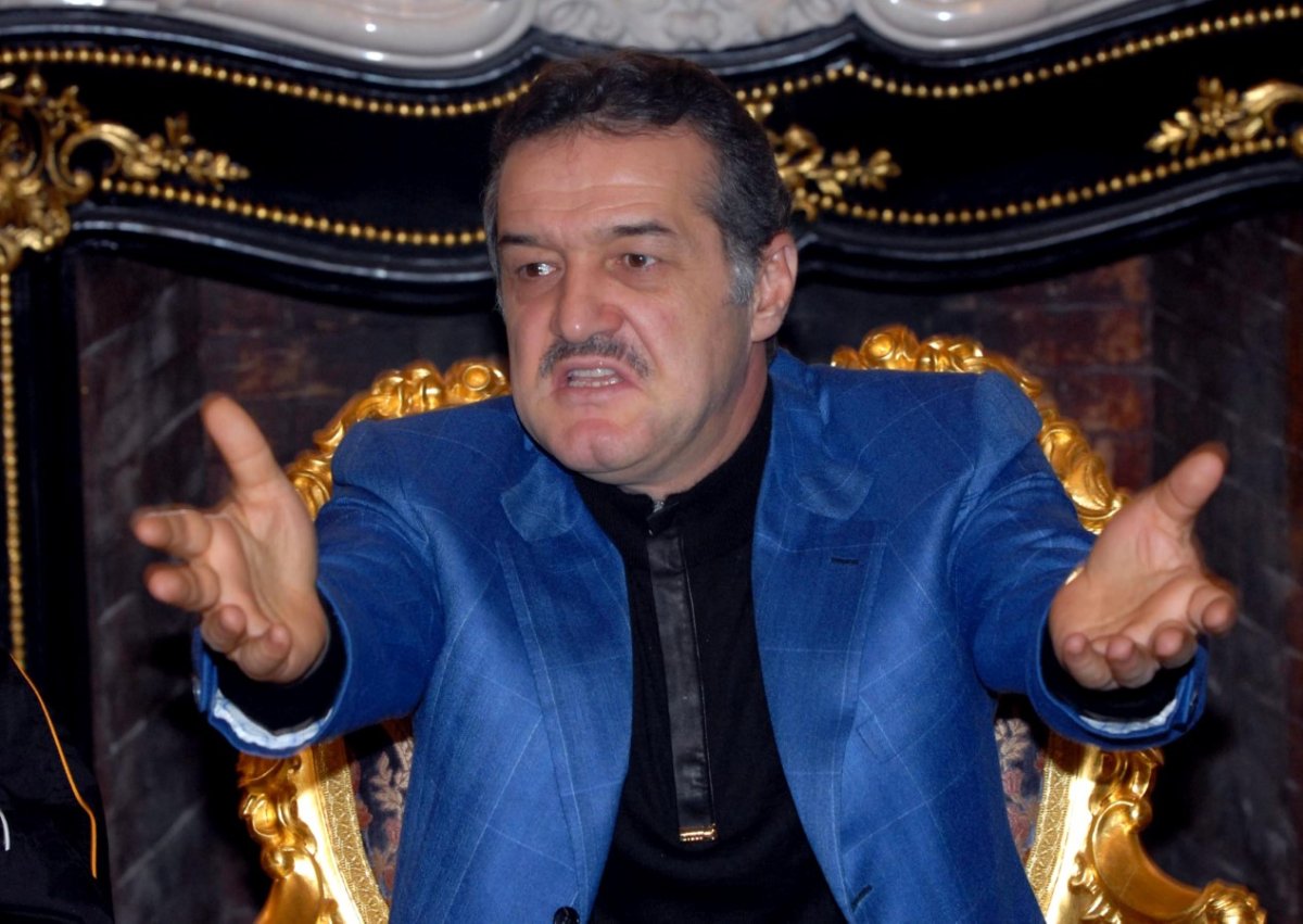 Gigi Becali, varianta cu mustață