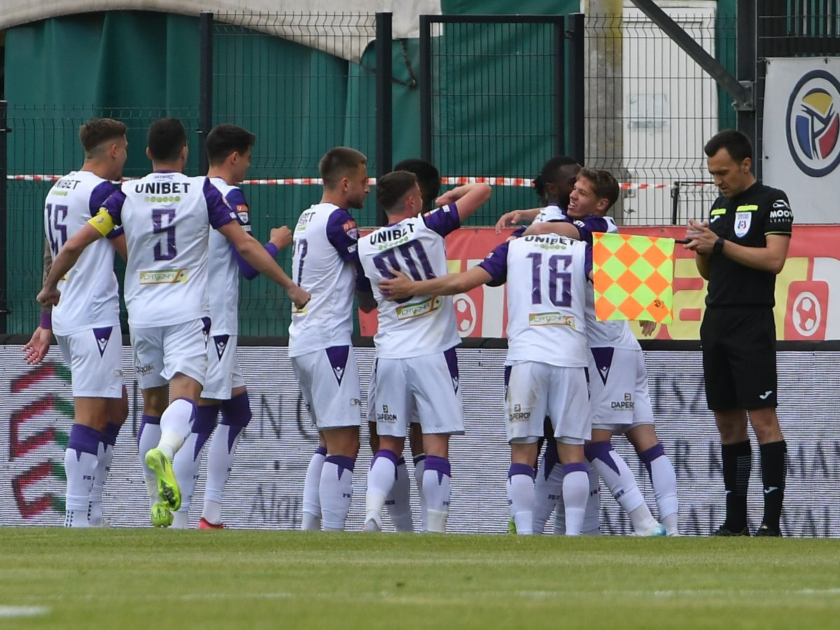FC Argeș s-a clasat pe primul loc la finalul sezonului precedent al ligii secunde
