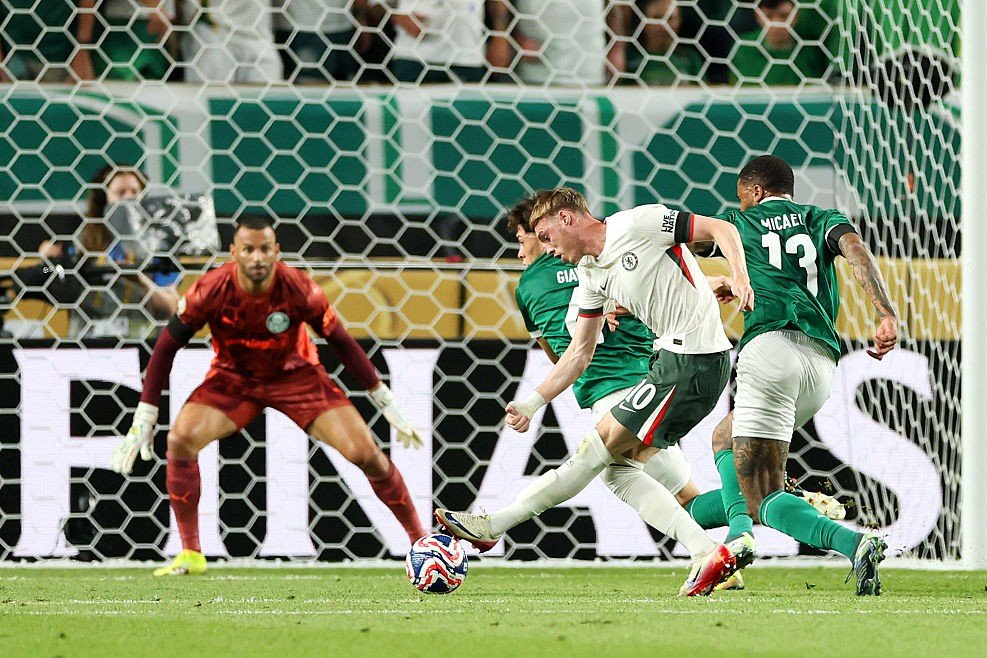 S-a decis prima semifinală de la Campionatul Mondial al Cluburilor: Chelsea, victorie la limită cu Palmeiras! Jucătorul londonezilor a marcat în poarta lui Sanchez