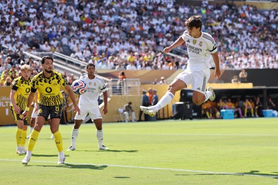 Real Madrid - Borussia Dortmund 3-2. Final nebun de meci, cu trei goluri înscrise în prelungiri. Courtois, salvator la ultima fază, pentru o calificare în semifinalele CM al Cluburilor