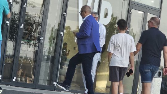 Apariție surprinzătoare la FCSB - CFR Cluj. "Șeful din umbră al ardelenilor" a venit în Ghencea