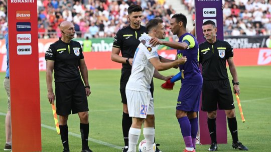 Cel mai criticat om din Superliga a asistat la FCSB - CFR Cluj. A stat lângă Mircea Lucescu