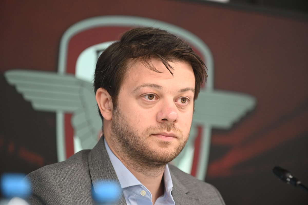 Victor Angelescu este acționar minoritar și președinte la Rapid